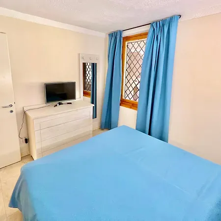 Panoramic Sea View In Cugnana Lejlighedshotel